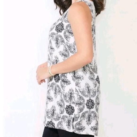 Catherines Breezeway‎ Georgette High-Low Tunic Tank Top Black Medallion Print 6x - Picture 7 of 7